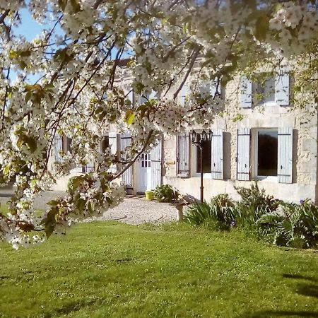 Bed and Breakfast Maison Lavande Saint-Jean-dʼAngély Exteriér fotografie