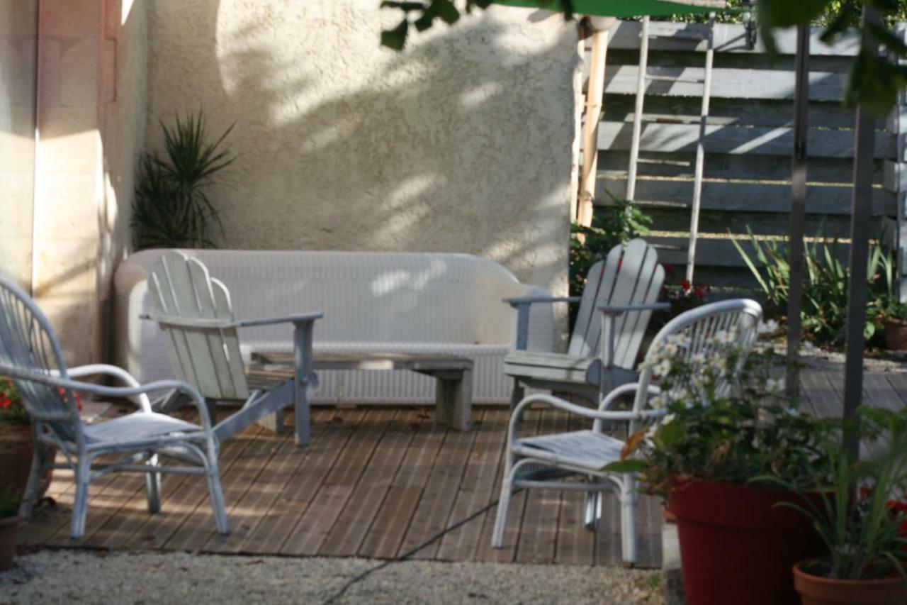 Bed and Breakfast Maison Lavande Saint-Jean-dʼAngély Exteriér fotografie